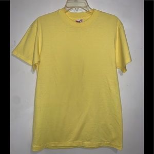 Vintage Hanes Yellow T-Shirt Single Stich Size Medium